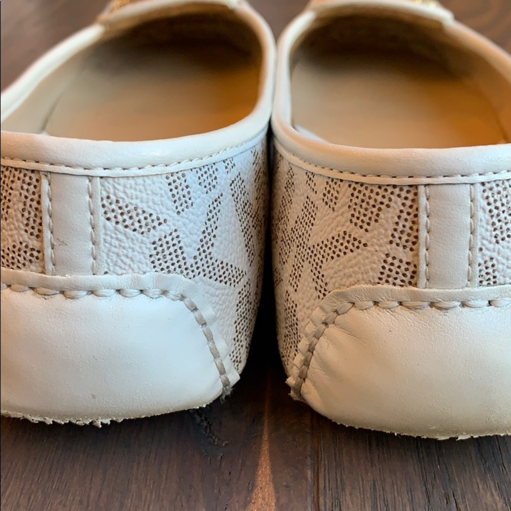 ⭐️MK Michael Kors Flats⭐️ - Picture 3 of 7